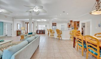 319 Bayview Dr, City By The Sea, TX 78336