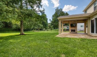 876 Kiefer Trails Dr, Ballwin, MO 63021