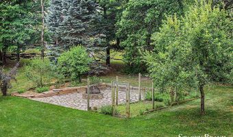 5420 Clemwood Ct SE, Ada, MI 49301