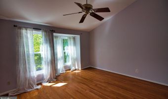 5901 SAINT GILES Way, Alexandria, VA 22315