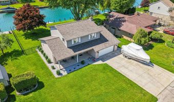 7253 Flamingo Rd, Algonac, MI 48001