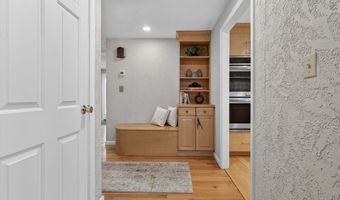 28 Algonquin Ave, Andover, MA 01810