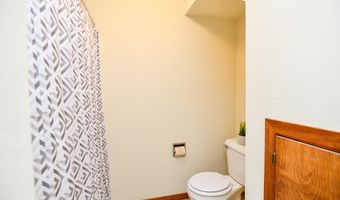 1314 NAVARINO St, Algoma, WI 54201
