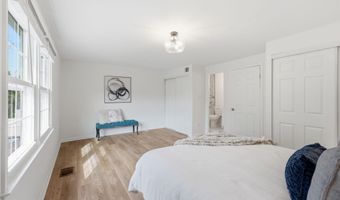 5603 INDEPENDENCE Cir, Alexandria, VA 22312