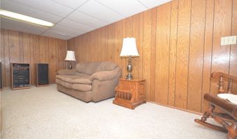759 Tallkron Dr, Akron, OH 44305