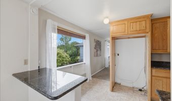 3630 CIRCLE Dr, Albany, OR 97322