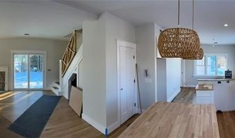 19 Traymore St, Charlestown, RI 02813