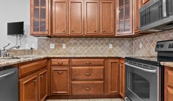 1711 River Pointe Dr, Albany, GA 31707