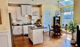 20 Great Hill Dr 20, Bethel, CT 06801