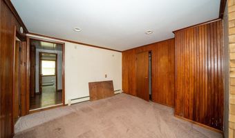 720 Bennett Rd, Angola, NY 14006