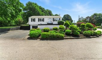 82 Barton Ave, Warwick, RI 02889