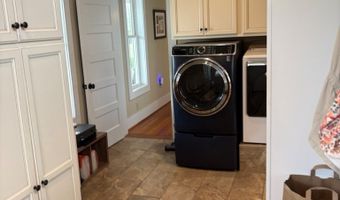 775 Cobbs Rd, Arvonia, VA 23004