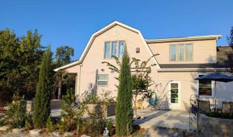 10617 Niggli Rd, Alhambra, IL 62001