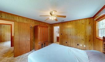 2001 Redfearn St, Barwick, GA 31720