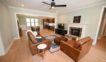 1637 JAMES BURT Pkwy, Auburn, AL 36830