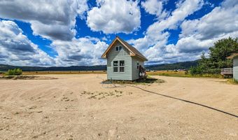 101 Sixty Ln, Cascade, ID 83611
