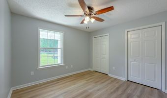 214 Riverchase Dr, Bainbridge, GA 39819