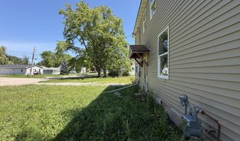 1301 Garland St, Allouez, WI 54301