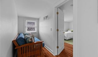 19 Warren Ave 19, Middletown, RI 02842