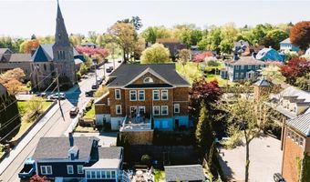 70 Peirce St, East Greenwich, RI 02818