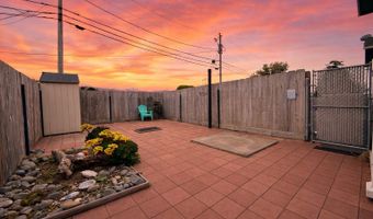 325 MATOT St B, Brookings, OR 97415