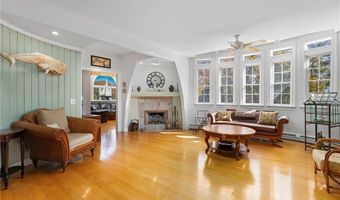 27 W Willow Ln, Charlestown, RI 02813