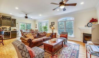 7513 HOLIDAY Ter, Bethesda, MD 20817