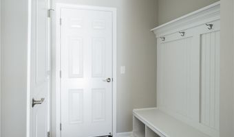 965-1 Memory Ln, Aurora, OH 44202