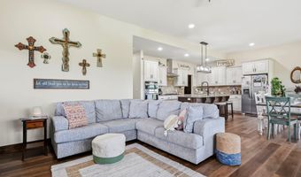 11830 Farm Road 1195, Aurora, MO 65605