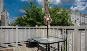 42243 CANARY GRASS Sq, Aldie, VA 20105