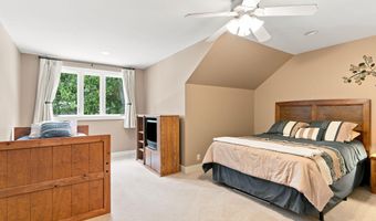 3235 Lakeview Dr, Allegan, MI 49010