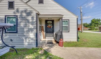 109 W Purdom Ave, Alvarado, TX 76009