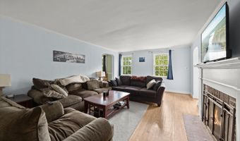4812 7TH St N, Arlington, VA 22203
