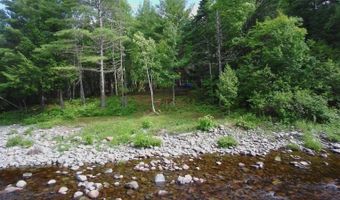 6 Maple Dr, Abbot, ME 04406