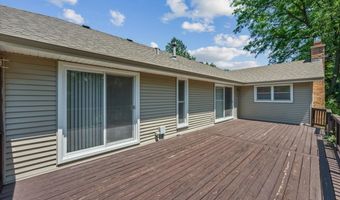 725 N Vista Dr, Algonquin, IL 60102