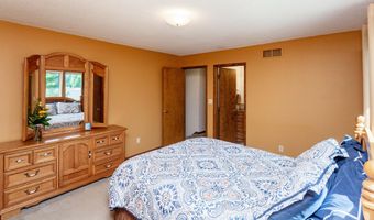 3806 Columbine Ave, Ames, IA 50010