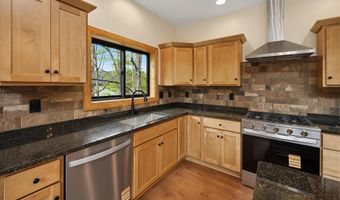 150 COLLEGE HEIGHTS Ct, Accident, MD 21520