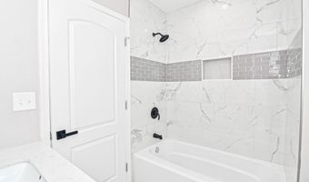 2644 E HOFFMAN St, Baltimore, MD 21213