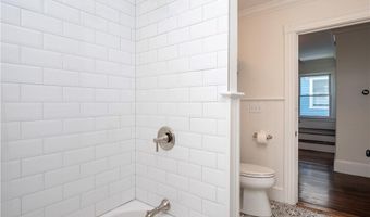 27 Mann Ave, Newport, RI 02840