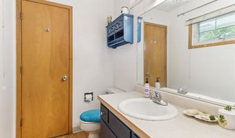2936 E Tiffin Ave, Des Moines, IA 50317