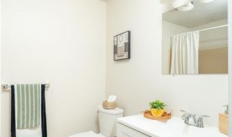 10 East St 207, Cranston, RI 02920
