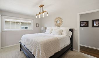1420 CENTER St, Albany, OR 97322