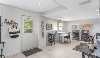25 Brookcliff Dr, Asheville, NC 28804