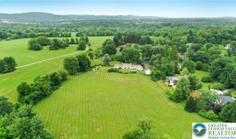 2458 Riverbend Rd, Allentown, PA 18103