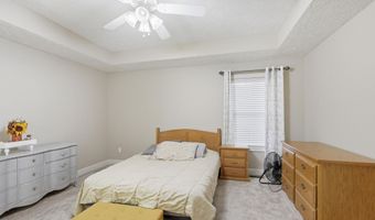 1027 Nickolas St, Aurora, MO 65605