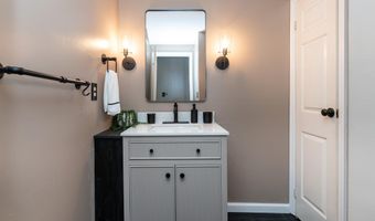 815 Berrywood Ln Ln, Absecon, NJ 08205