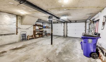 9326 W PARKHILL Dr W, Bethesda, MD 20814
