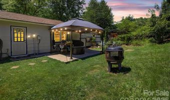 102 Wicklow Dr, Asheville, NC 28806