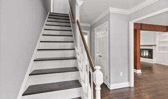 8470 NICOLE Ct, Annandale, VA 22003