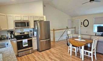 93 Streamside Ln, Bangor, ME 04401